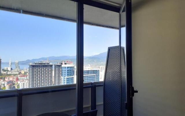 STUDIO ON 42th FLOOR - ORBI CITY