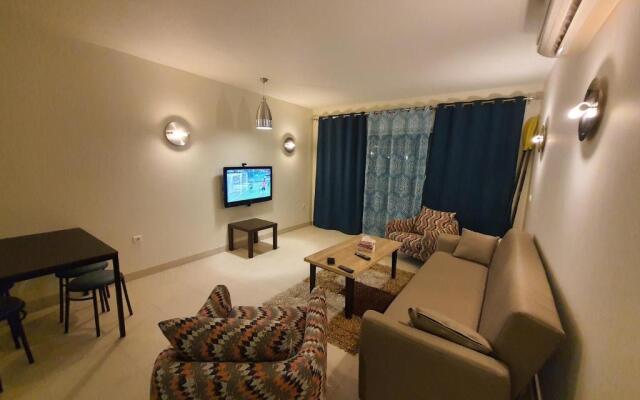 Cheerful 3-Bedroom Holiday home With private pool&garden