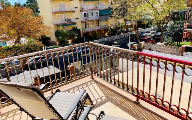 Book Avenida Salou