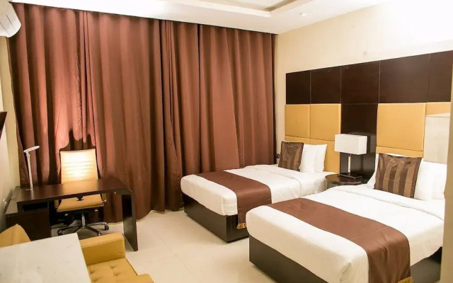 Echelon Heights Hotel