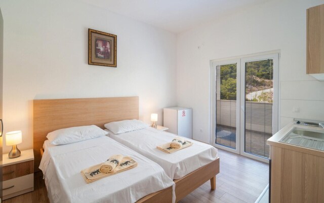 Awesome Apartment in Supetar-splitska With 2 Bedrooms and Wifi