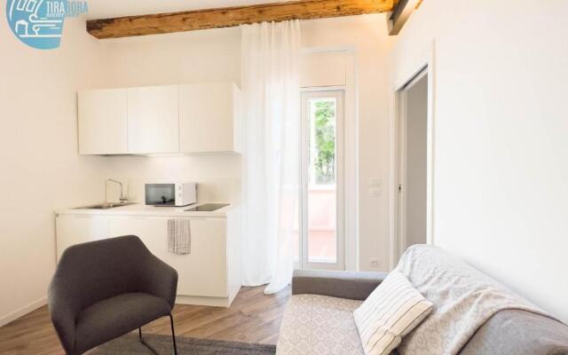 Basovizza 3 Chanel Tirabora Short Rent