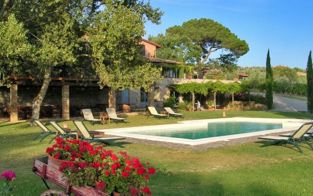 Tuscan Apartment on Winery Estate