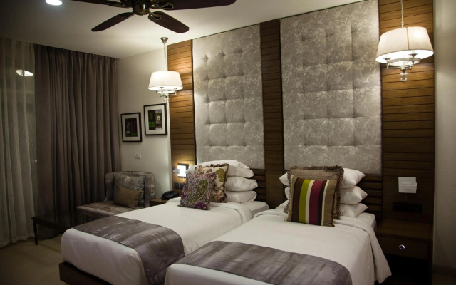 Acron Waterfront Resort – Guest Rooms – Baga