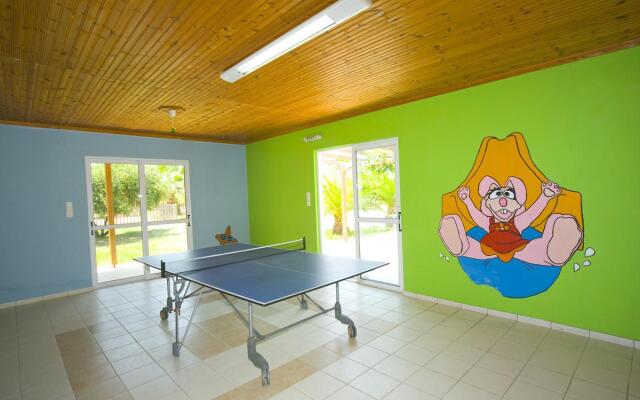 Maravel Star Art Hotel