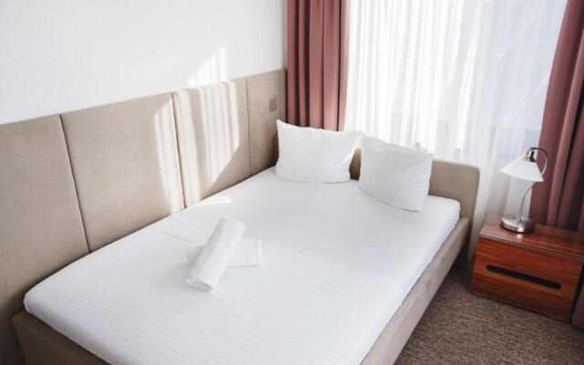 Hotelik pod Dębami