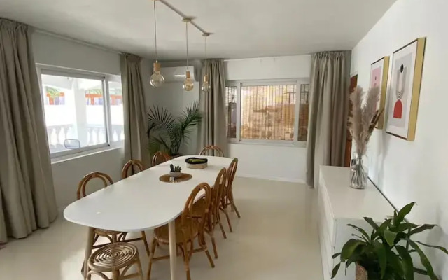 Palm Beach Vacaysuites - Palm Suite 100m2