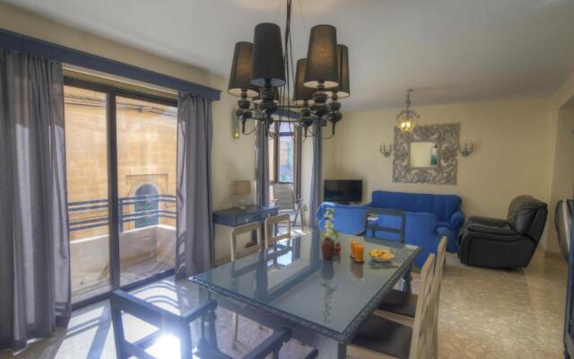 Large and bright apartment in the city center GOSLM2