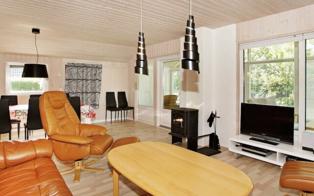 6 Person Holiday Home in Hemmet