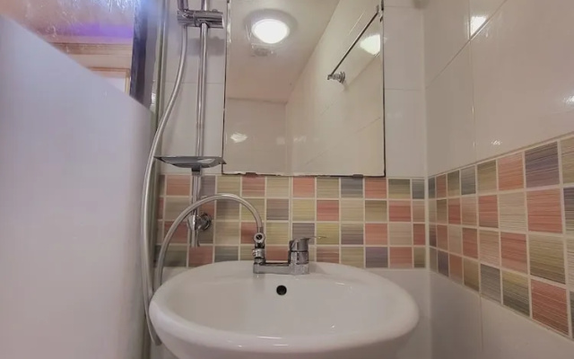 2U Hostel & Guest House