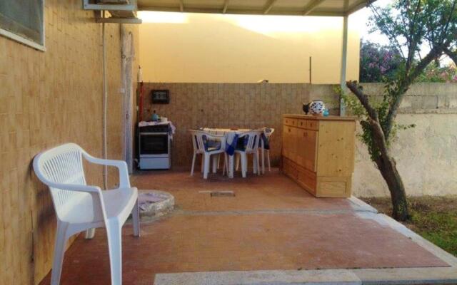 2 bedrooms villa at Spiaggiabella 50 m away from the beach with sea view and enclosed garden