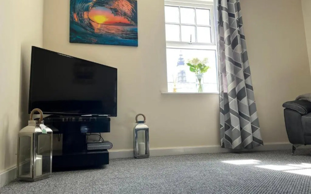 North Pier 2 Bed Home