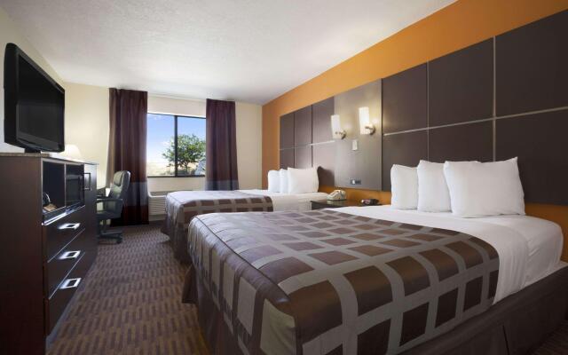 Days Inn by Wyndham Los Lunas