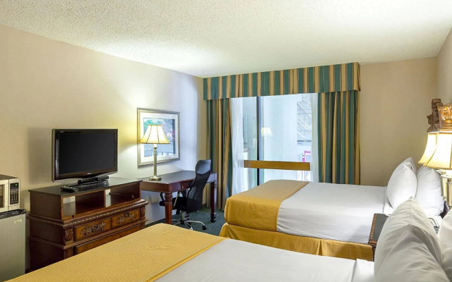 Clarion Hotel Desoto