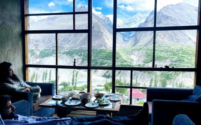 Old Hunza Inn