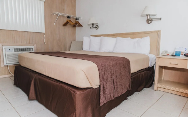 AA Heart of Wildwood Motels