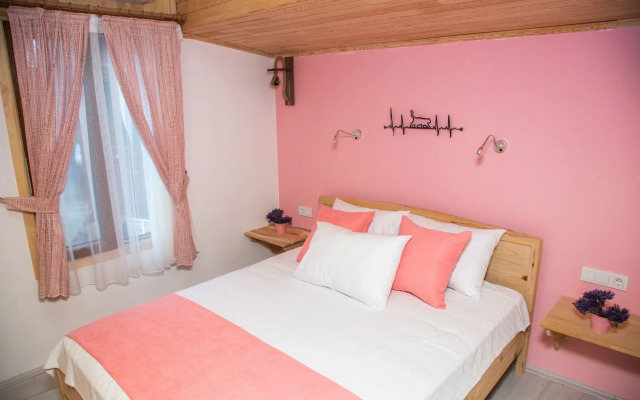 Kara Kedi Beach Bungalow