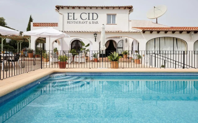 El Cid Hotel Restaurant & Bar