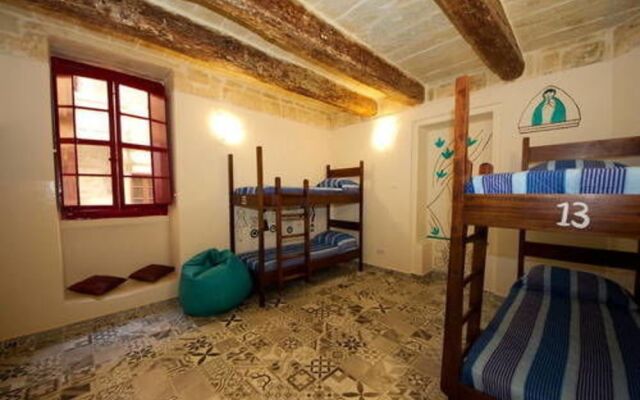 VBL Hostel – Adults only