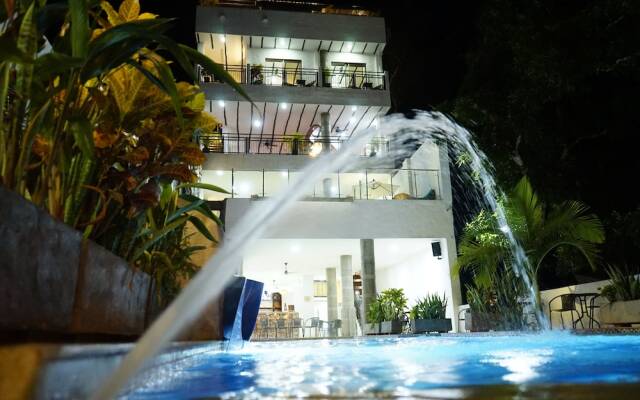 Honda Colonial Magdalena Resort