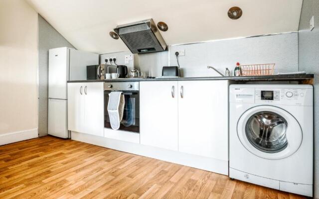 Charlotte's Apartment D