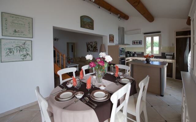 Le Hameau de l'Oliveraie