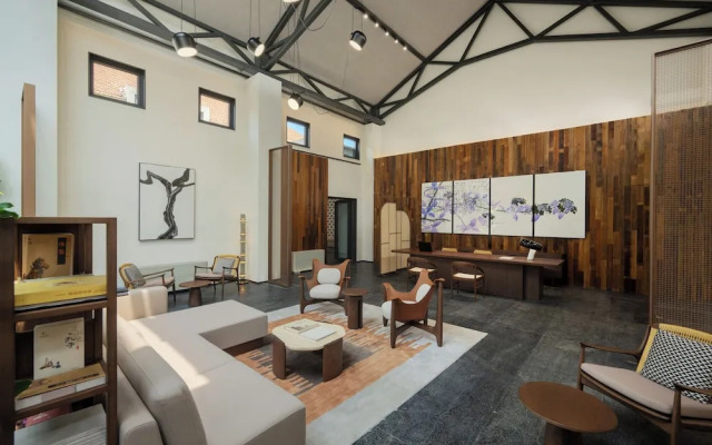 Jiangnan House  Yangcheng Lake