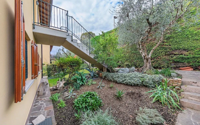 Poggio Picedo P1-32 by Wonderful Italy