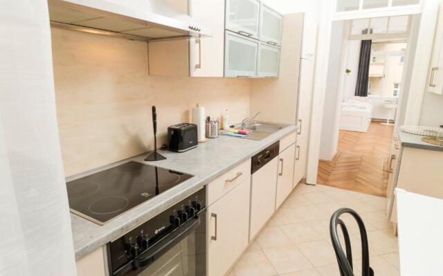 Spittelau Chillout Lounge by ichbucheAT