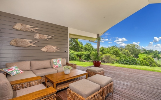 Serene - a spacious luxury holiday retreat