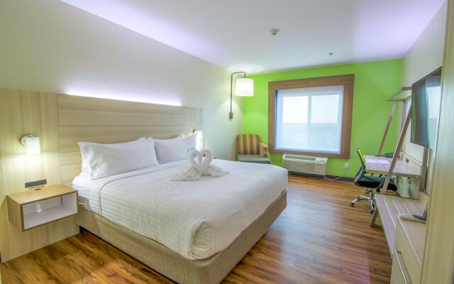 Holiday Inn Express & Suites Raymondville by IHG
