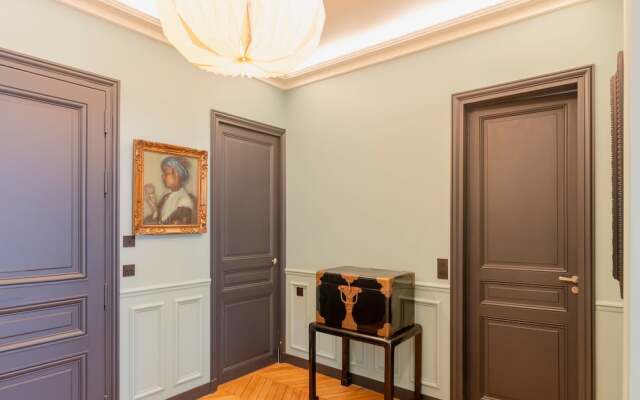 Paris Wagram Design Residence