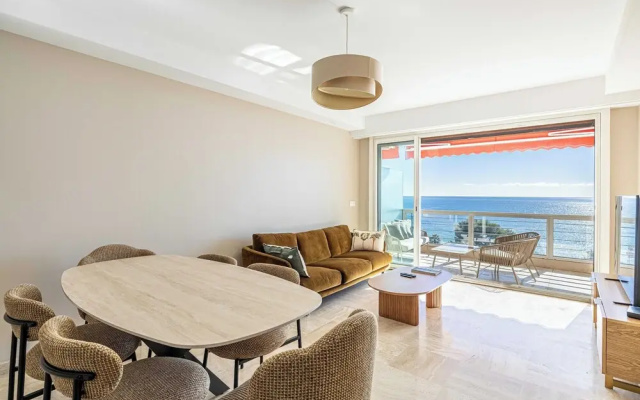 Bright Apartment With Sea View