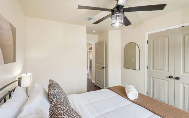 Private Patio: Modern Killeen Vacation Rental!