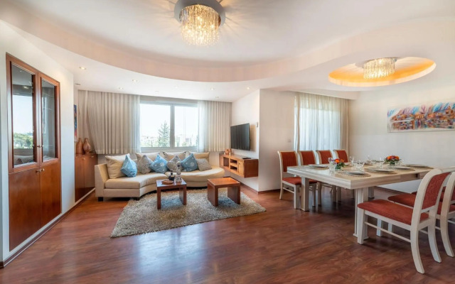 Art Apartment In Mamila - Art & View