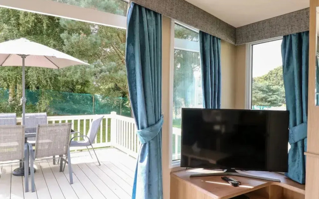 5 Berth 3 Bedroom Caravan Holiday Home in Fritton