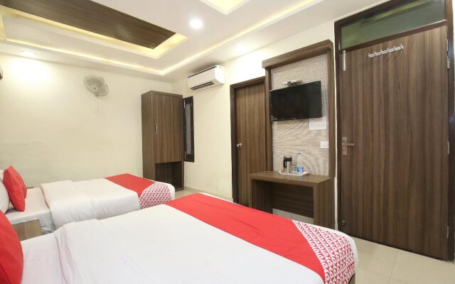 OYO Rooms Bus Stand Entry Gate