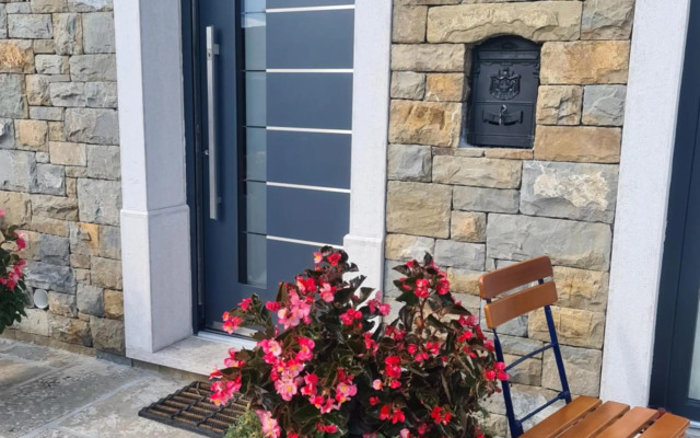 Luxury apartments step to the sea