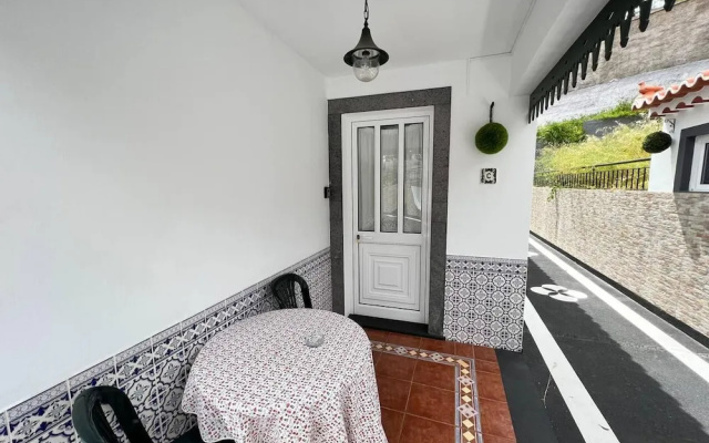 Comfortable 2-bedroom Apartment for Relaxing Stays