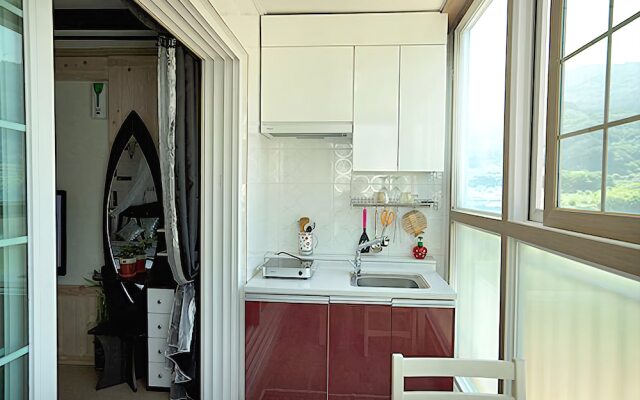 Geojedo Whirlpool Pension (pets friendly)
