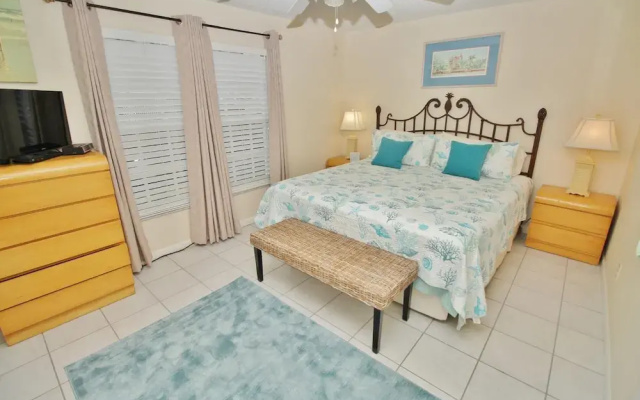 Colony Beach Club 109