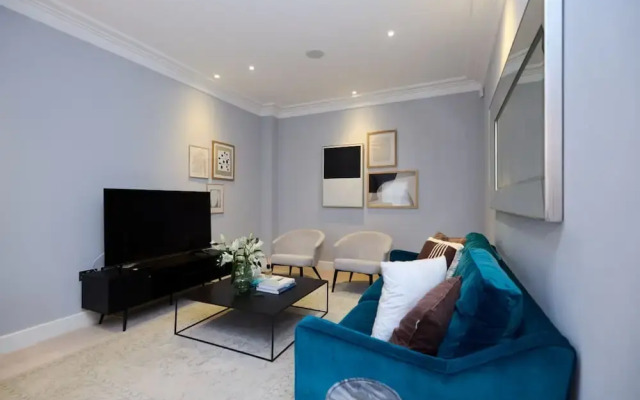 The Ascot Escape - Stylish 4bdr With Courtyard