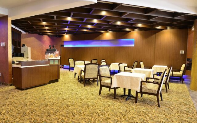 Hotel Wyndham Garden Hotel-toronto