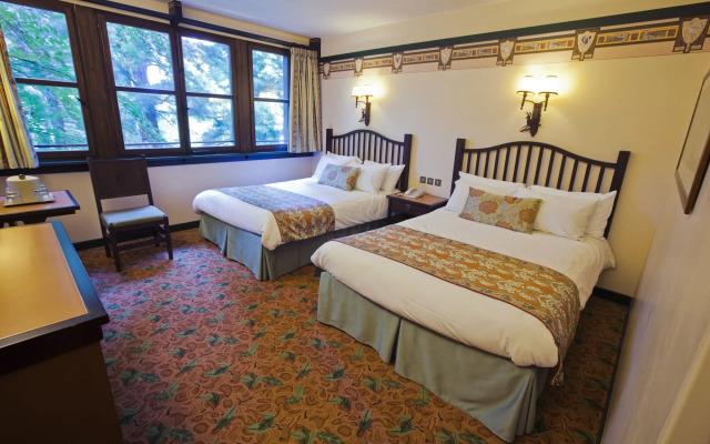 Disney Sequoia Lodge