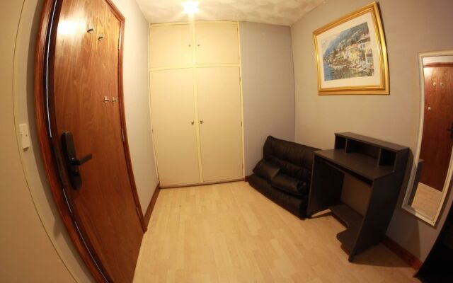 College Street Abode - Guest House