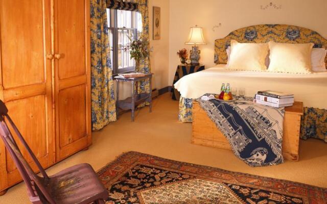 Home Hill Inn