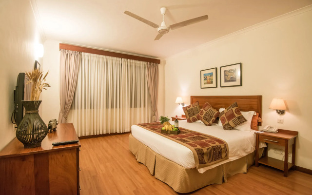 Sea Cliff Court Hotel & Luxury Apartments