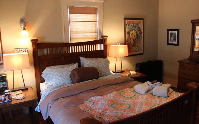 Marble Hill Inn