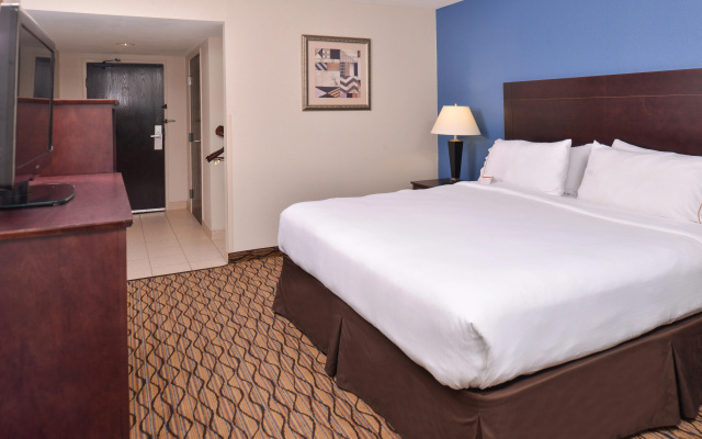 Holiday Inn Express & Suites Central Omaha by IHG