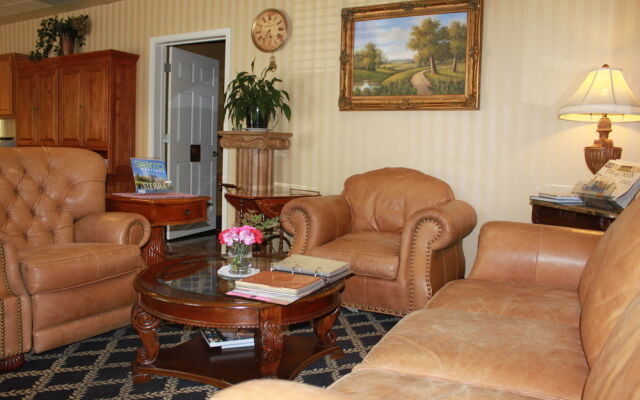 Grass Valley Courtyard Suites